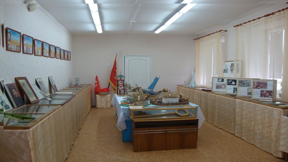 Презентация "История одного предмета из музея" Учебники, Презентации и Подготовка к Экзаменам для Школьников на Klass-Uchebnik.com